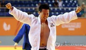 대법원이 미성년자 제자를 성폭행한 혐의로 2심에서 징역 6년을 선고받은 유도 선수 왕기춘(33)에 관한 판단을 29일 내린다.대법원 3부(주심 안철상. ìœ ë„ ì™•ê¸°ì¶˜ ëŒ€í'œíŒ€ ì€í‡´ ì§€ë„ìžë¡œ ì œ2ì˜ ì¸ìƒ ì¤€ë¹„ ì¢…í•© ì—°í•©ë‰´ìŠ¤