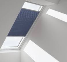 Mit der roto jalousette für ihr dachfenster können sie individuell licht und sichtschutz einstellen. Dachfenster Sonnenschutz Kaufen Bei Hornbach