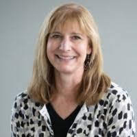 Laurie Howard's Instagram, Twitter & Facebook