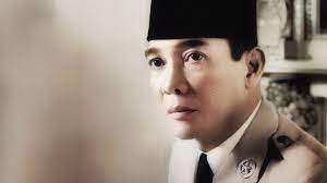 The spelling soekarno, based on dutch orthography, is still in frequent use, mainly because he signed his name in the old spelling. 19 Desember Dalam Sejarah Soekarno Gelorakan Trikora