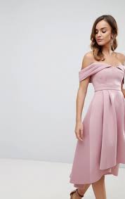 Porque este debe coincidir con los colores del boda, sin dejar de para un matrimonio en invierno es muy común que los vestidos de las damas de honor llevan mangas. Vestidos Para Damas De Honor 2018 2019 El Blog De Una Novia