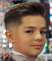 Una breve reseña sobre el tema de cómo cortar a un niño en primer lugar, de inmediato queremos centrarnos en un punto muy importante: Cortes Para Cabello Corto En Ninos Y Ninas Son Lindisimos Vibra