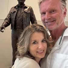 Will feeding my sourdough starter with jar weight affect it?