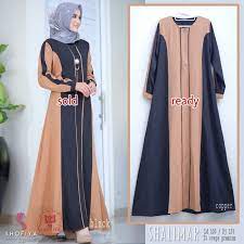 Kamu mungkin sudah punya beberapa koleksi baju ini di dalam lemari pakaianmu. Model Baju Gamis Simple Terbaru Hijabfest