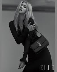 Blackpink rosé's best beauty look: Blackpink S Rose Receives Handwritten Letter And Gifts From Ysl Artistic Director Kpopmap Kpop Kdrama And Trend Stories Coverage