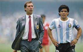 Carlos bilardo gilt als einer der einflussreichsten trainer argentiniens, da etliche seiner nationalspieler wie josé luis brown, nery pumpido, jorge burruchaga, . Start Believing Bilardos Zahnpasta Taktik Goal Com