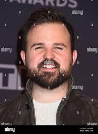 Frank Lipscomb's Instagram, Twitter & Facebook