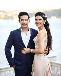 Gelin hep birlikte geceye dair her şeye bir göz bildiğiniz üzere geçtiğimiz ay mert fırat ile i̇dil fırat 2.5 aylık ilişkilerini bir üst seviyeye taşıyarak, aile. Idil Firat Isyan Etti Google Daki Ben Degilim Magazin Haberleri