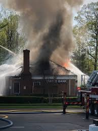 View map of fairfax county fire and rescue department, and get driving directions from your location. Fire At Fairfax Co Bank Fills Sky With Thick Smoke Wtop