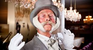 La barde d'un homme indien est longue de 4,3 mètres, une longueur du record mondial. Top 5 Des Records Guinness De Barbe