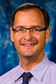 Kroger CFO J. Michael Schlotman to retire