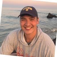 Alex Broyles's Instagram, Twitter & Facebook