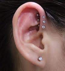 39 Cute Ear Piercing Ideas And Types Of Ear Piercings Earpeircings Simple Cute Triple Forward Helix Cool Ear Piercings Earings Piercings Pretty Ear Piercings