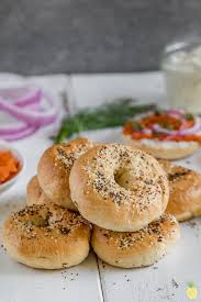 Who doesn't want a nice soft bagel to enjoy fresh or even toasted with the favourite toppings? Fluffy New York Style Bagels Vegan Oil Free