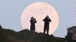 What time will the supermoon be visible. Pink Full Moon Images Of The Supermoon In April 2021 Cnn