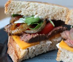 Il club sandwich da tempo immemore è considerato uno dei piatti più riusciti della cucina inglese. Sirloin Steak Panini Fabulous Fare Sisters
