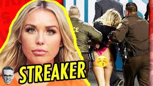 A fan who ran onto the field is chased during the fourth quarter in super bowl lv between the tampa bay buccaneers and the kansas city chiefs at raymond james. Watch Ig Model Streak At The Super Bowl And Get Arrested Youtube