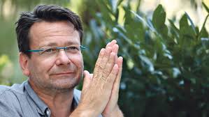 Fekete gyula (foo film) asszisztens: Lovasi Andras Nem Csak Zenelni De Inni Is Szeret Reszletek Sztarvilag