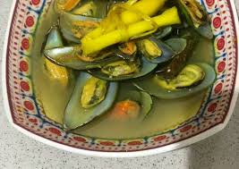 Kerang hijau kuah kuning adalah salah satu sajian makanan seafood yang pantas anda coba. Cara Mudah Membuat Kerang Ijo Rebus Kuah Kuning Menarik Resep Masakan Nasi Goreng Kecap Soto Opor Ayam