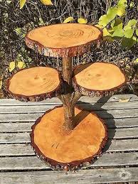 100 Facons Originales De Decorer La Maison Avec Du Bois En 2020 Meuble En Bois Rustique Gateau De Mariage Romantique Stands De Petit Gateau Rustique