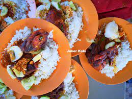 We reached around 10:30am so there are still empty tables. Ipoh S Nasi Ganja Legend Yong Suan Nasi Kandar Johor Kaki Travels For Food