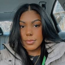 Maureen Reese's Instagram, Twitter & Facebook