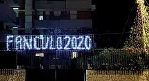 Natale 2020 svg cut file. Fanculo 2020 In Puglia Spuntano Le Luminarie Per Dire Addio All Anno Del Covid Il Mattino It