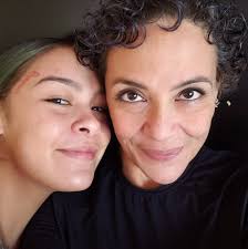 Women is not a box not a checklist not a one size fits all. Poem title:  'Kandaka ' from my poetry book 📕 Belongings 📷 styling and concept  @boutiquedenana