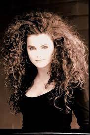 Keri Russell With Her Early 90s Curls Curly Hair Women Curly Hair Styles Curly Hair Celebrities