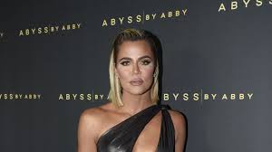 The youngest of the kardashian sisters, khloé kardashian has appeared alongside her extended family in their e! Angstliche Khloe Kardashian Ihr Corona Test War Positiv Promiflash De