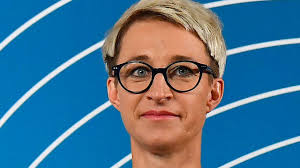 British, australian, argentinean full clean driving licence date of birth: Nadine Schon Neue Eu Regeln Furs Netz Sind Uberfallig