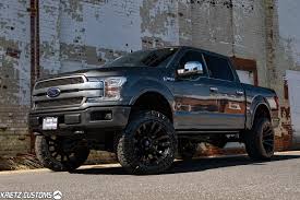 Lifted 2019 Ford F 150 With 22 12 Fuel Blitz D674 Ddt With 6 Inch Rough Country Suspension Lift Kit
