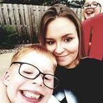 Lori Bernard's Instagram, Twitter & Facebook