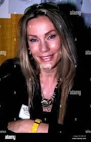 Virginia Hey's Instagram, Twitter & Facebook