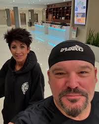 Happy Anniversary Kiki! 31 years married to me has not been an easy task.  Today I dedicate my page to you as it is a rare occasion for such an  accomplishment. Although