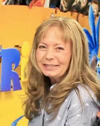 Hi Everyone, hoping for some editing help please. We just got ourselves a  new little addition, our Miss Luna, and would like some help adding her to  a photo of our older