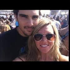 Jonathan Almonte's Instagram, Twitter & Facebook