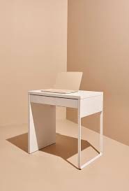 Micke Desk White 28 3 4x19 5 8 Ikea In 2020 Micke Desk Ikea White Desk Ikea Micke