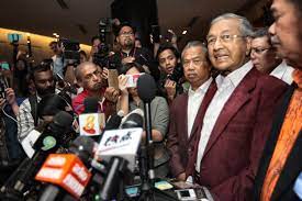 If mahathir and pakatan and true to their promise they won't meddle in sabah and will let the authorities act independently. Unofficial Pakatan Harapan Has Won Ge14 With Majority Of 115 Parliamentary Seats So Far The Edge Markets