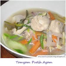 Malahan ayam yang digoreng dengan tepung berempah ini sedap dimakan begitu sahaja. Resepi Tomyam Putih Thailand