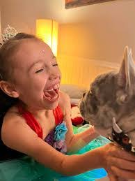 Erin Hallock's Instagram, Twitter & Facebook