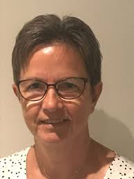 Godt 100 års bank-erfaring går på pension samtidig