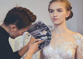 We did not find results for: Warum Nicht Mal Anders Heiraten Bodypaint Meets Bridal Schonste Braut