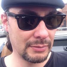 Robert Venn's Instagram, Twitter & Facebook