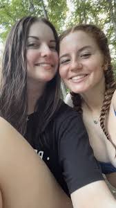 riley (@riley..roach)