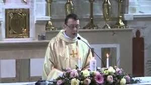 Father Ray Kelly Hallelujah Original Mariage Insolite Pretresse Leonard Cohen