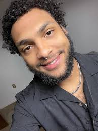 My name is Joel and I'm 46 years old, 5'11' with blue eyes. I'm from Bay  City, Michigan. I enjoy reading, the outdoors, current affairs and  listening to music. I am interested