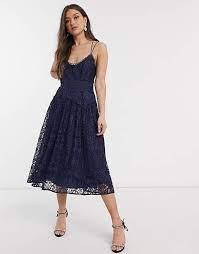 May 17, 2021 · asos vestito lungo in raso a portafoglio drappeggiato con scollo alla bardot rosa (acquista qui a 118,99 €) abiti da cerimonia lunghi 2021. Asos Design Vestito Midi Da Cerimonia In Pizzo Con Spalline E Bordi A Cerchi Asos