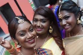 This Woman Created A Striking Photo Project Of People S Jobs Vs What They Dreamed Of Being As Kids Beauty Beautiful Dark Skin Dark Skin Beauty