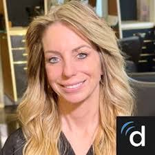 Nicole Meuse's Instagram, Twitter & Facebook